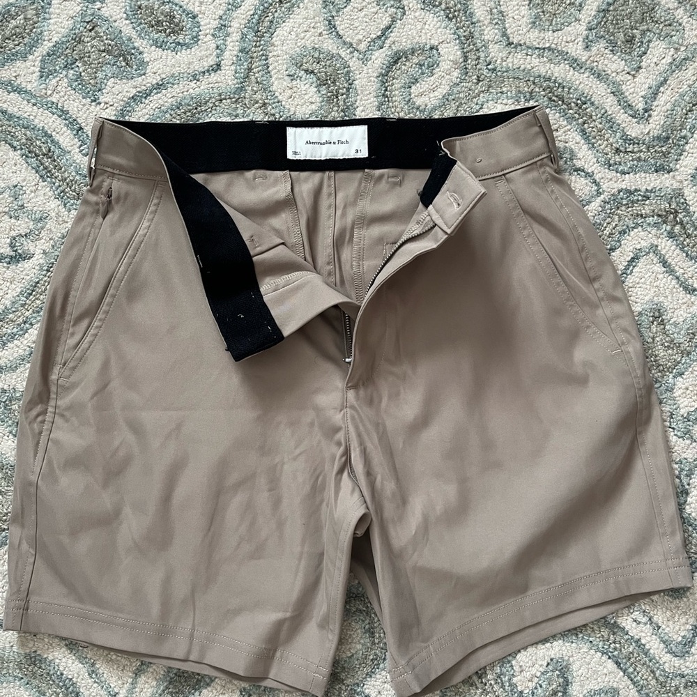 Abercrombie & Fitch Men's Tan Flat Front Shorts